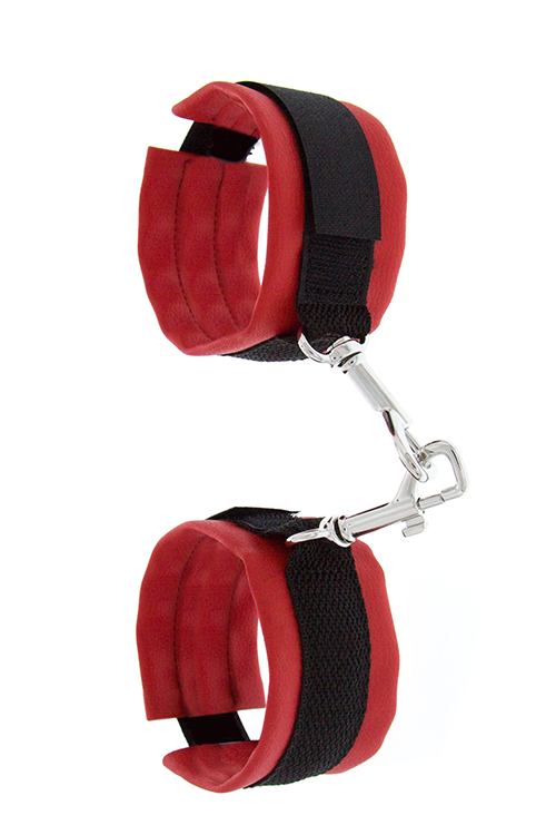t520006 - Манжеты на запястья "GP Luxurious Handcuffs" t520006 - Манжеты на запястья "GP Luxurious Handcuffs"